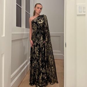 Naeem Khan Black and Gold One-Shoulder Silk Gown